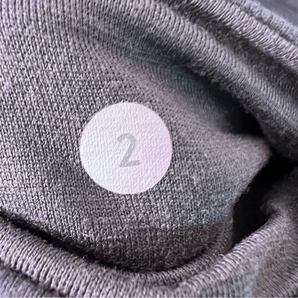 Lululemon Grey Flare Capri Pants Size 2 - Picture 11 of 11